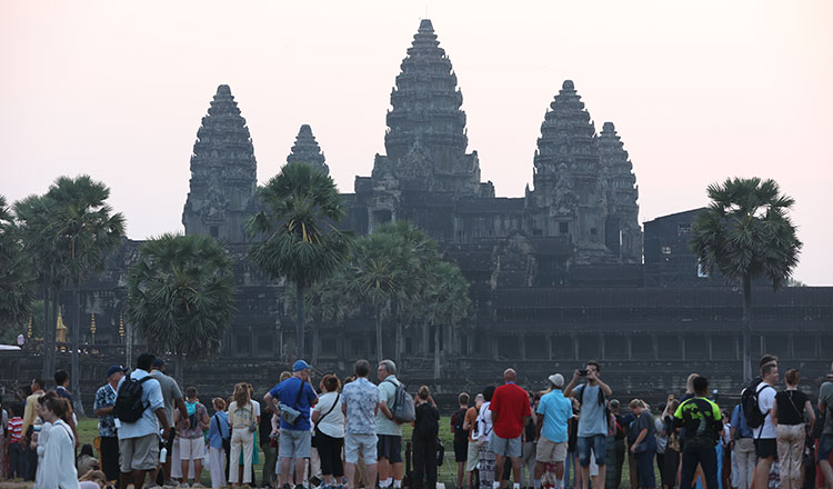 Cambodia draws nearly 3 million foreign tourists in first 5 months